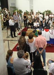 Cinco dias após enterro (cremação) prefeito de Divinópolis decreta luto oficial pela morte de Rinaldo Campos Soares – Retroativo a ontem, segunda-feira (26) velorio de rinaldo